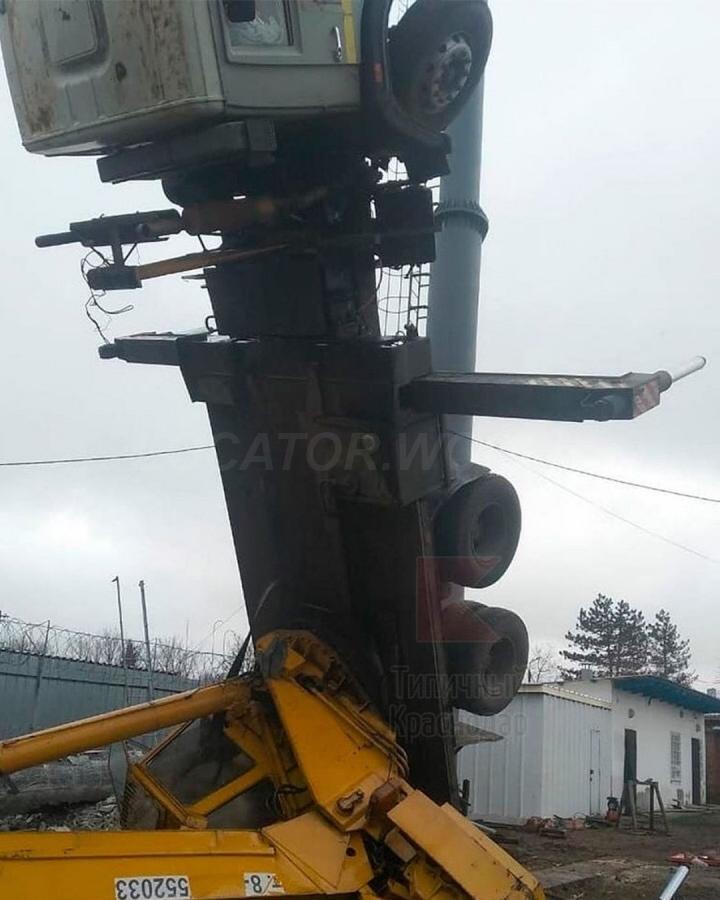 Упал кран фото - купить на сайте объявлений Каневская онлайн