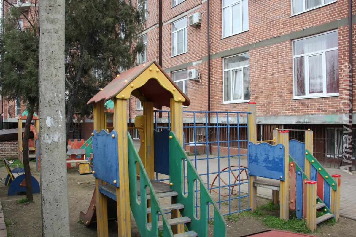 Продаю 2-комн квартиру, 93 кв м Армавир