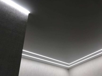 Парящие натяжные потолки-световые линии подсветки  Армавир