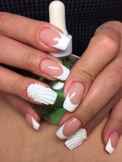 Наращивание ногтей,маникюр и педикюр  Армавир