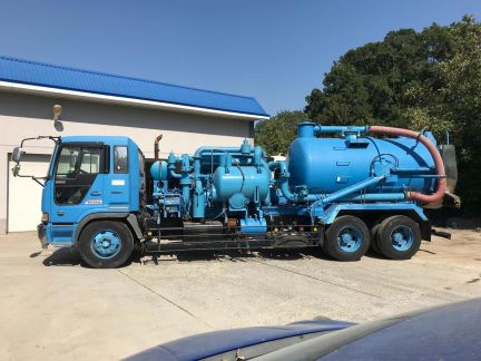 Илосос, откачка септика, Ассенизатор  - купить на сайте объявлений Новороссийск онлайн