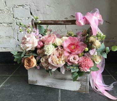 Доставка цветов, букетов, гелиевых шаров, открыток  Армавир