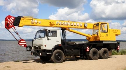 Кран Услуги (Аренда) Автокрана 25 тонн  - купить на сайте объявлений Краснодар онлайн