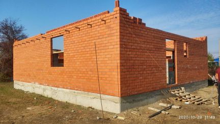 Кладка кирпича и блоков. Каменщики местные  - купить на сайте объявлений Краснодар онлайн