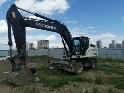 Аренда экскаватора полноповоротного + гидромолот  - купить на сайте объявлений Краснодар онлайн