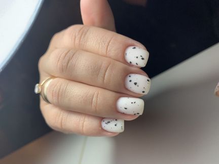 Маникюр с покрытием  Армавир