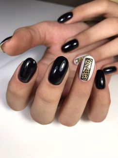 Маникюр с покрытием  Армавир