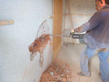 Демонтаж.Отбойный молоток.Отверстия.Копка траншей  Армавир