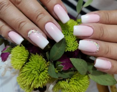 Работаю не на поток А на качество маникюр педикюр  Армавир