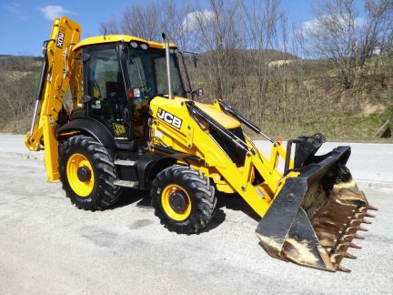 Услуги экскаватора-погрузчика / Бурение свай  - купить на сайте объявлений Краснодарский край онлайн