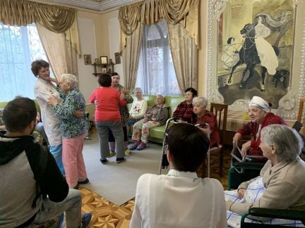 Суточная сиделка в пансионат  - купить на сайте объявлений Краснодар онлайн