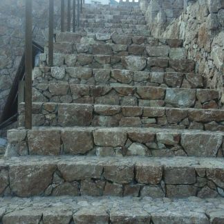 Профессиональные каменщик по бутовой кладки  Армавир