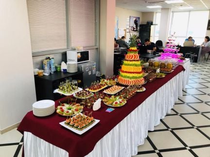 Организация фуршета, кофебрейка. Свадьба дома  - купить на сайте объявлений Краснодар онлайн