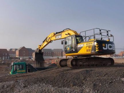 Услуги экскаватора гусеничного jcb 220  - купить на сайте объявлений Крымск онлайн