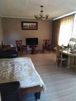 Дом 107м кв. на участке 10 сот.  Армавир