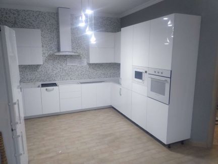 Кухни на заказ. Изготовление, сборка, монтаж  Армавир