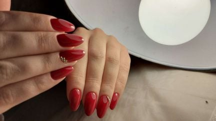 Маникюр,наращивание ногтей  Армавир