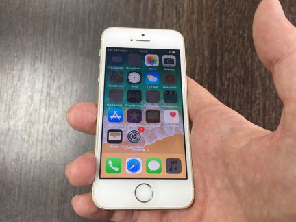 iPhone se 32gb  Армавир
