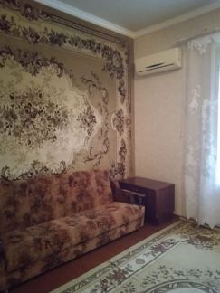 Дом 30м кв. на участке 1 сот.  Армавир