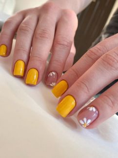 Маникюр и педикюр (ТЦ Московский)  Армавир