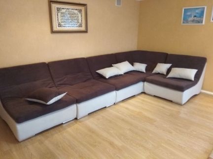 Перетяжка и ремонт мягкой мебели  Армавир