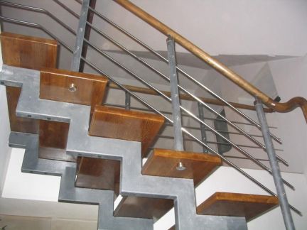 Изготовление лестниц  Армавир