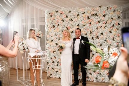 Пара ведущих+DJ+выездная регистрация в Туапсе  Армавир