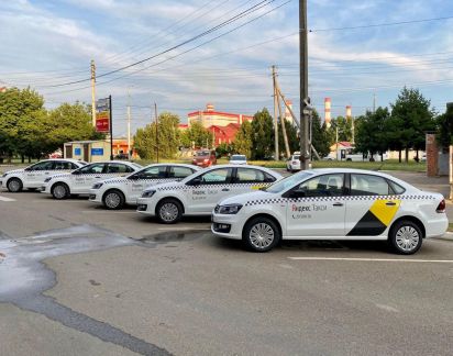 Водитель Яндекс Такси моменталки  - купить на сайте объявлений Краснодар онлайн