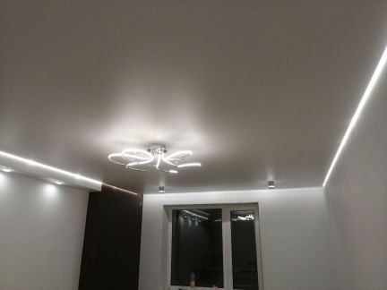 Натяжные потолки матовые  Армавир