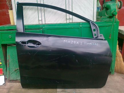 Дверь правая передняя мазда 2 2008-Н. В  Армавир