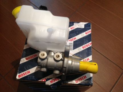 Продам главный тормозной Форд Транзит 2012 г  Армавир