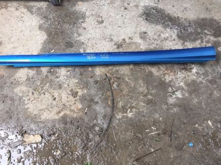 Накладка порога правая мерседес B class 2011-2015  - купить на сайте объявлений Армавир онлайн