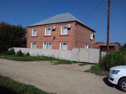 Дом 200 м кв. на участке 6 сот.  - купить на сайте объявлений Армавир онлайн