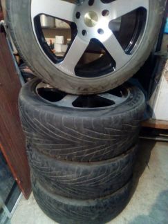 Диски с резиной на тундру и на ланд крузер  Армавир