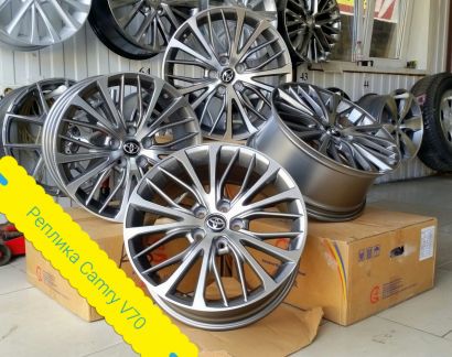 R18 New Toyota Camry V70, метал-полировка, реплика  Армавир