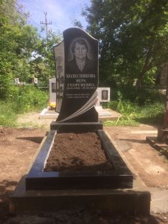 Памятники из гранита и мрамора  - купить на сайте объявлений Армавир онлайн