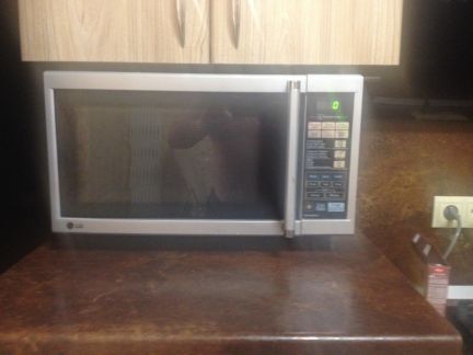 Микроволновая печь с грилем LG MF-6546RFS  - купить на сайте объявлений Армавир онлайн