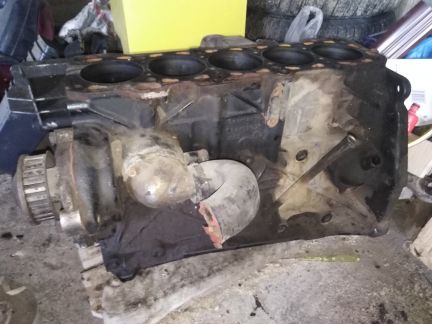 Блок цилиндров на ауди 100 44 кузов  - купить на сайте объявлений Армавир онлайн