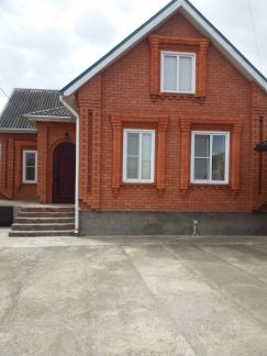 Дом 115 м кв. на участке 6 сот.  Армавир