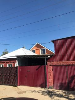 Дом 155 м кв. на участке 6 сот.  Армавир