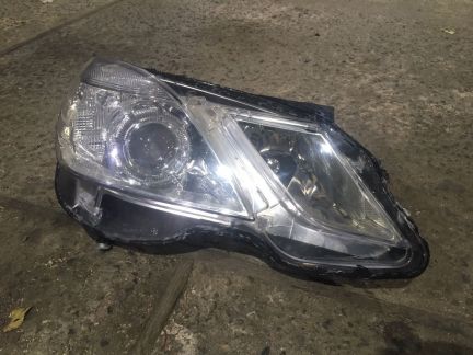 Фара W212 передняя правая галоген  - купить на сайте объявлений Армавир онлайн