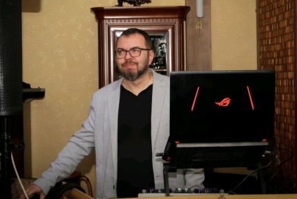 Диджей, аппаратура, караоке на Ваш праздник  Армавир