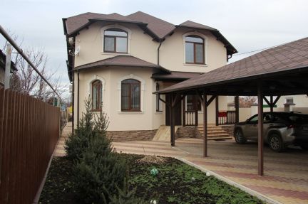 Дом 500 м кв. на участке 6 сот.  - купить на сайте объявлений Армавир онлайн