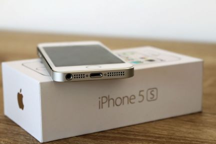 Айфон 5s  - купить на сайте объявлений Армавир онлайн