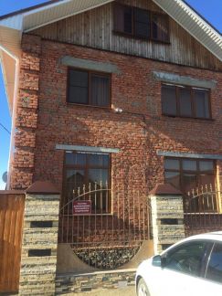 Дом 148 м кв. на участке 4 сот.  Армавир