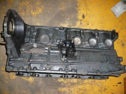 Блок цилиндров Бмв е39 М51  Армавир