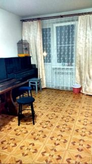 Продам 3х-комнатную квартиру, 90 м кв., 1/9 эт.  Армавир