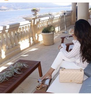 Начинающийся Визажист  - купить на сайте объявлений Армавир онлайн