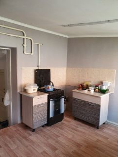 Дом 40 м кв. на участке 1 сот.  Армавир