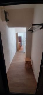 Продаю 2х комнатную квартиру, 18.9 м кв., 2/2 эт.  Армавир